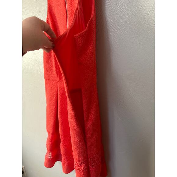EXPRESS Coral Pebbled Sleeveless Racerback A-Line Front Zipper Dress Size 10 - Picture 4 of 11